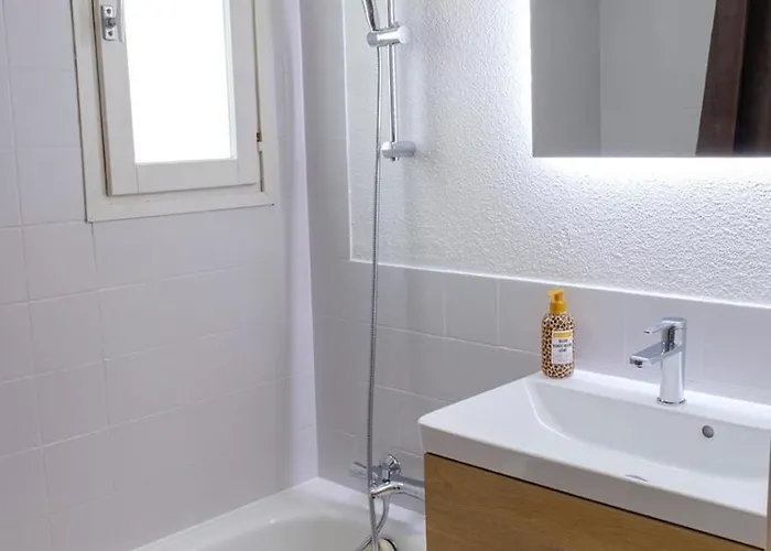 Beautiful With Pool In 생트막시메