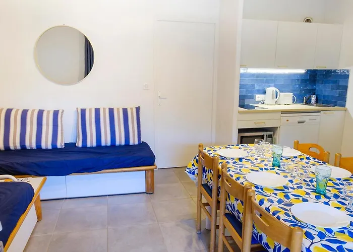 Beautiful With Pool In 생트막시메